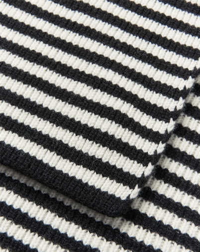 Mads Nørgaard - One Wool Freja Hooded Tørklæde - Black/ Vanilla